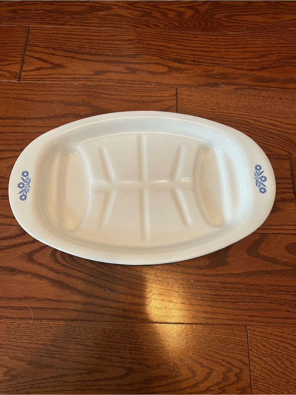 Vintage Corning Ware Blue Cornflower Meat platter (Model P-19) - grooved surface
